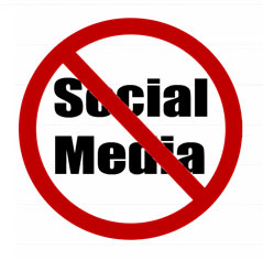4 ใน 10 บริษัทนอก Ban การใช้ Social Network ในที่ทำงาน