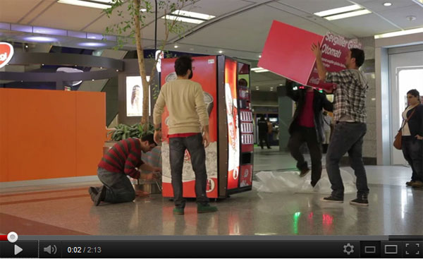 Coca-Cola Happiness Machine on Valentine's day