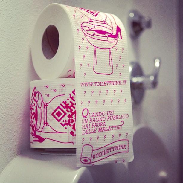 toilet-qr-code