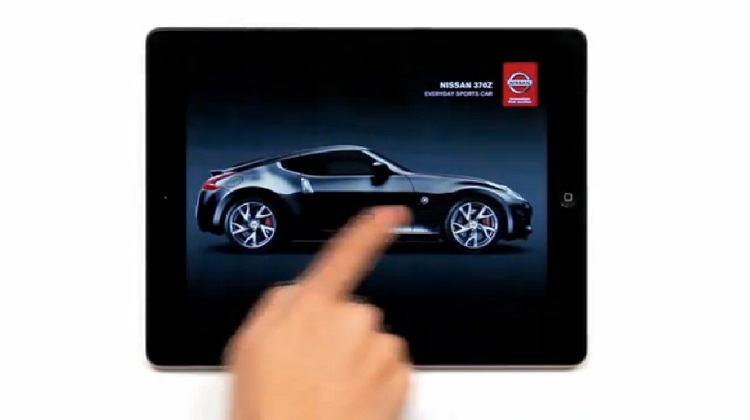 Nissan จัดลูกเล่นโฆษณา iPad โชว์ “สีกันรอย”
