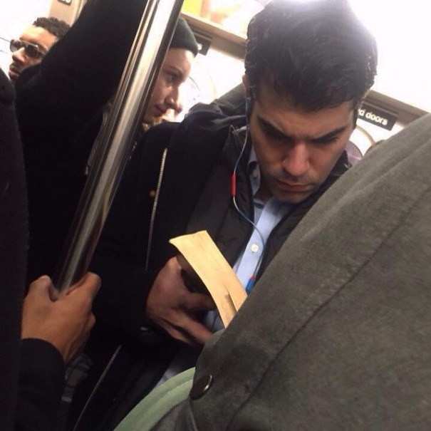 hot-dudes-reading-books-instagram-6-605x605