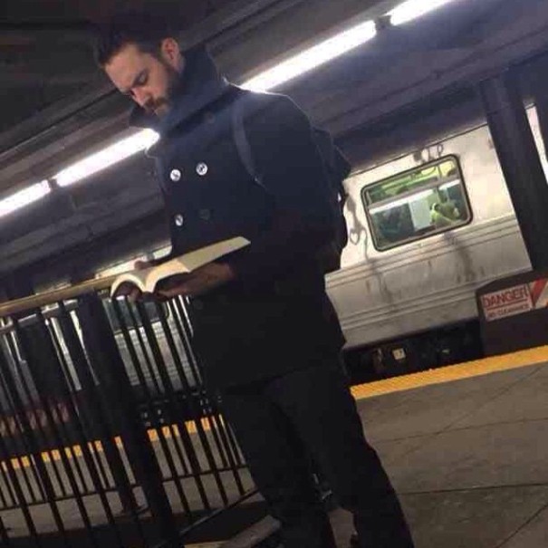 hot-dudes-reading-books-instagram-7-605x605