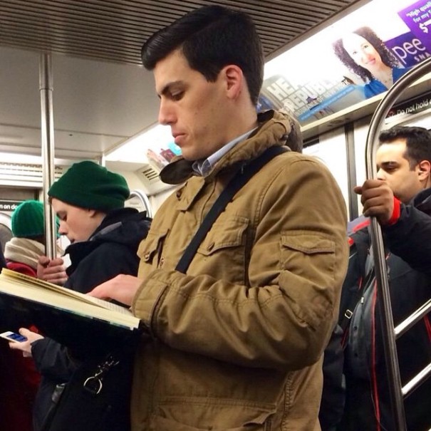 hot-dudes-reading-books-instagram-9-605x605