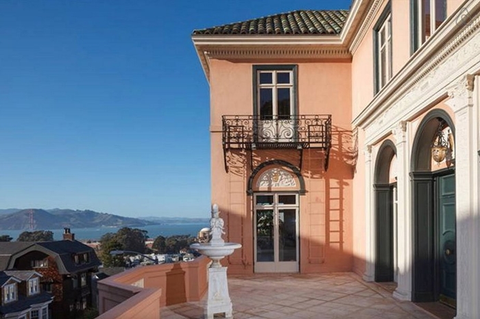 outside-theres-a-patio-with-breathtaking-views