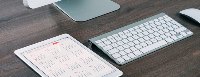 computer-desk-ipad-calendar-798x310