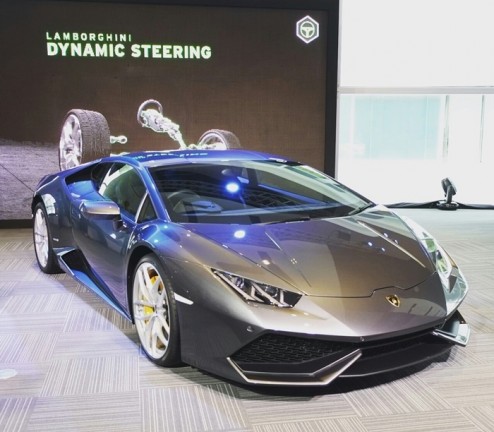 1110.THE ULTIMATE SUPERCAR AT QUARTIER HALL