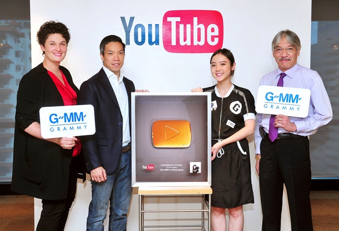 PloyChompoo One Million Subscribers -02
