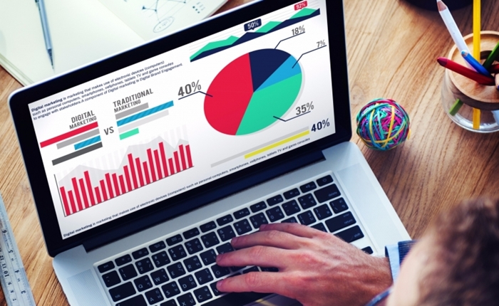 20150820164029-marketing-marketers-charts-laptop-higlight