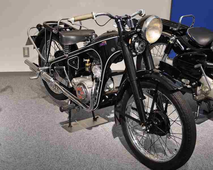Honda_Dream_Esmall