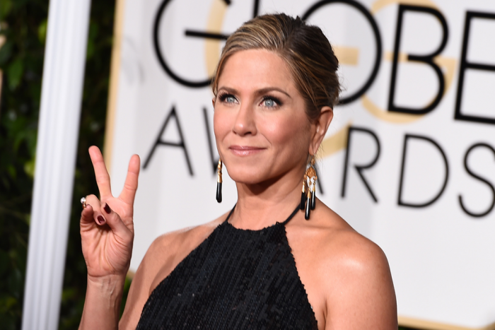 Jennifer-Aniston--Golden-Globes-2015_article_story_large