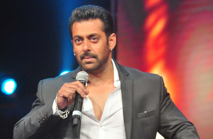 Salman-Khan-At-AIBA-Award-2015-32