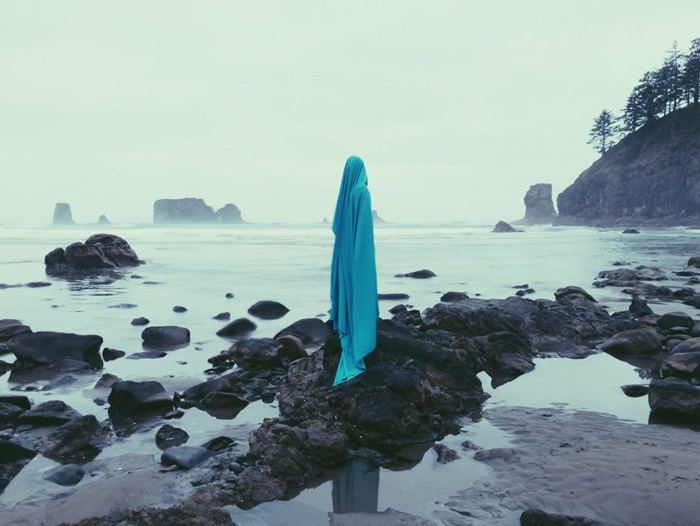 this-haunting-image-by-seattle-based-ben-schuyler-won-first-place-in-the-abstract-category