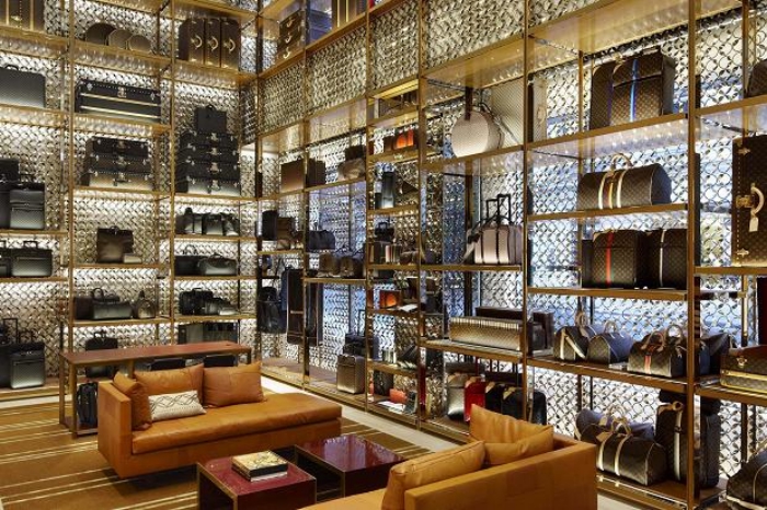 69934906_VUITTON_STO_14689c