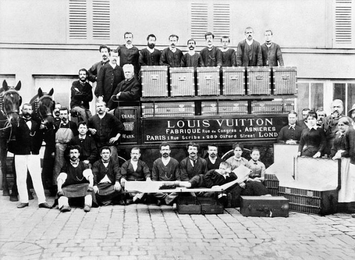 800px-famille-vuitton_1888