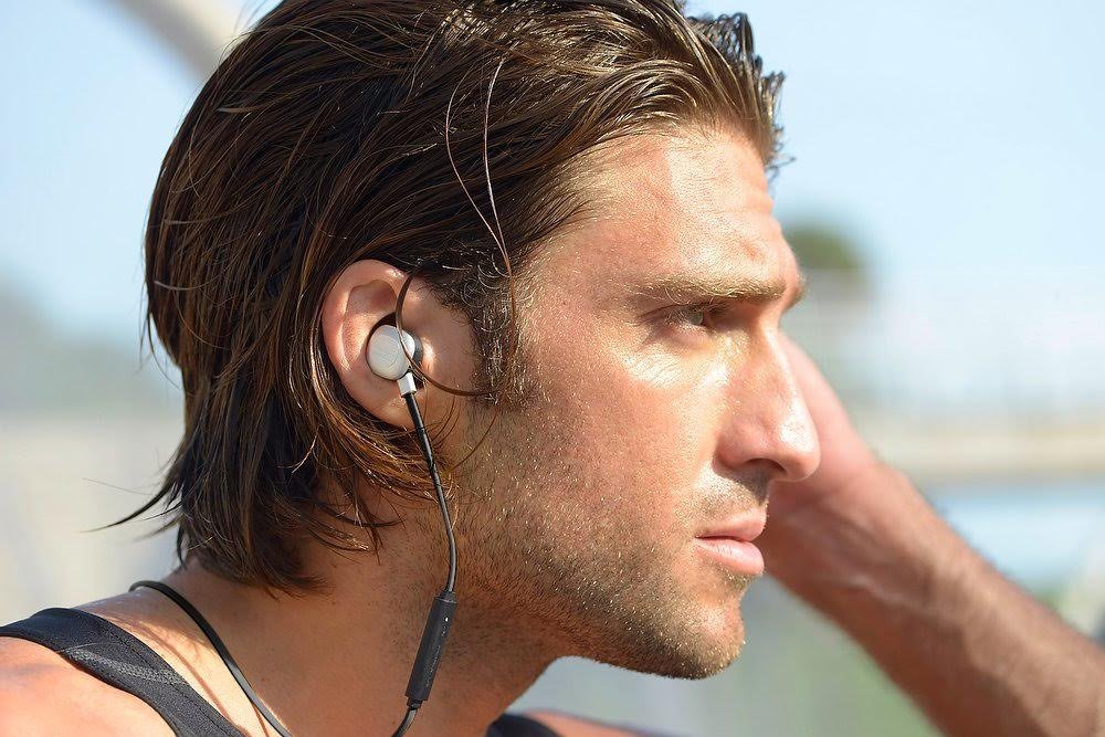 with-no-headphone-jack-apple-will-have-to-come-up-with-its-own-wireless-earbuds-which-will-reportedly-debut-alongside-the-iphone-7