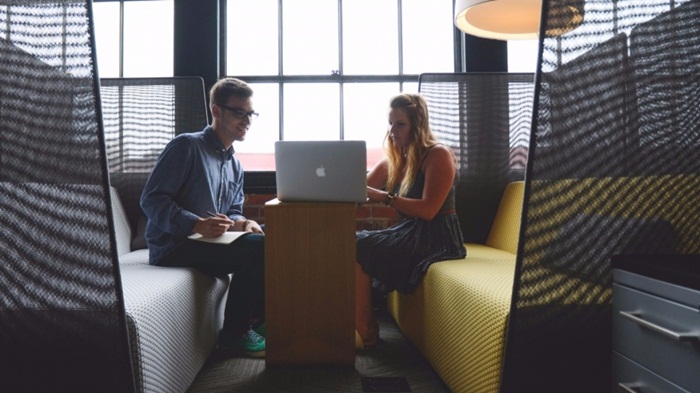 entrepreneur-startup-teamwork-mentor-