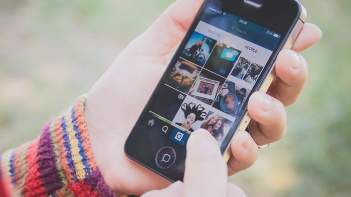 instagram-iphone-photos-uploading-social-networking-pictures-vintage
