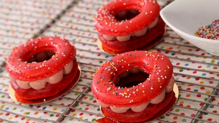 20160321144725-macaronut-macaron-doughnut-mashup