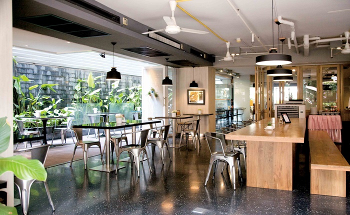 Alphabet-Cafe-Bar-4