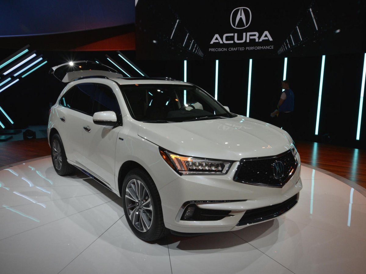 acura-introduced-a-redesigned-mdx-crossover-suv-at-the-show-and-
