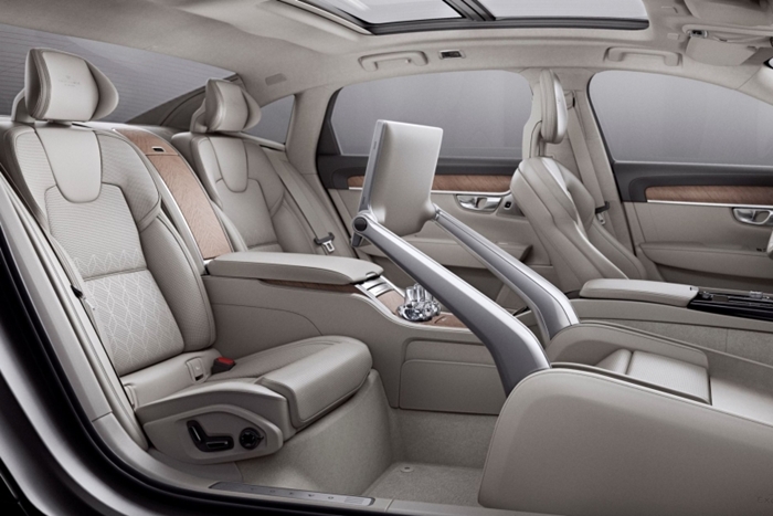 20161102162115-199962-volvo-s90-excellence-full-interior