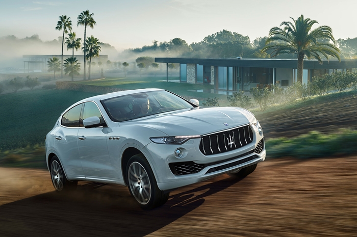 maserati-levante-front-three-quarte-in-motion-01
