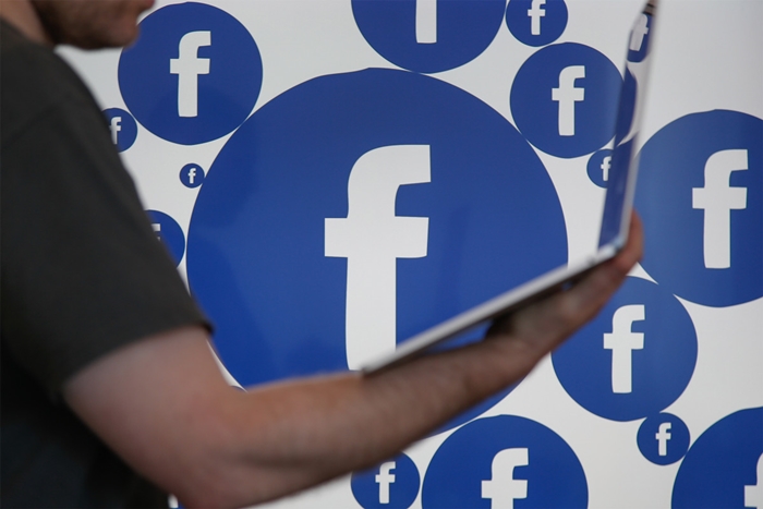 170503-facebook-video-hires-feature