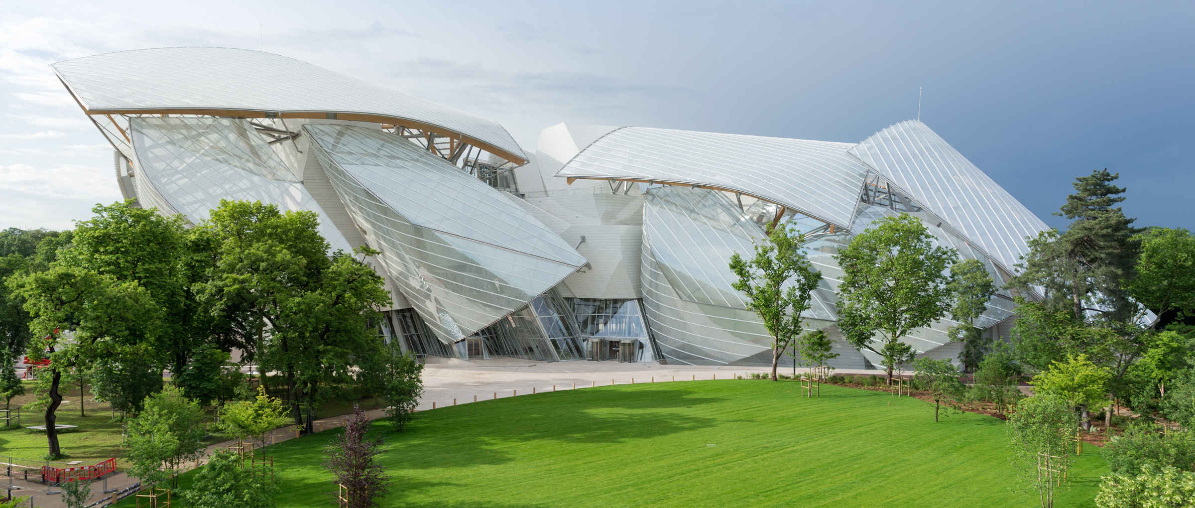 fondation-entreprise-lvmh-2400x1020