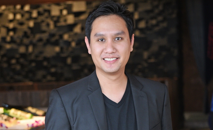 คุณ สุรกฤณ ลิมปรัทกาญจนา Customer Marketing Manager, MDT-700