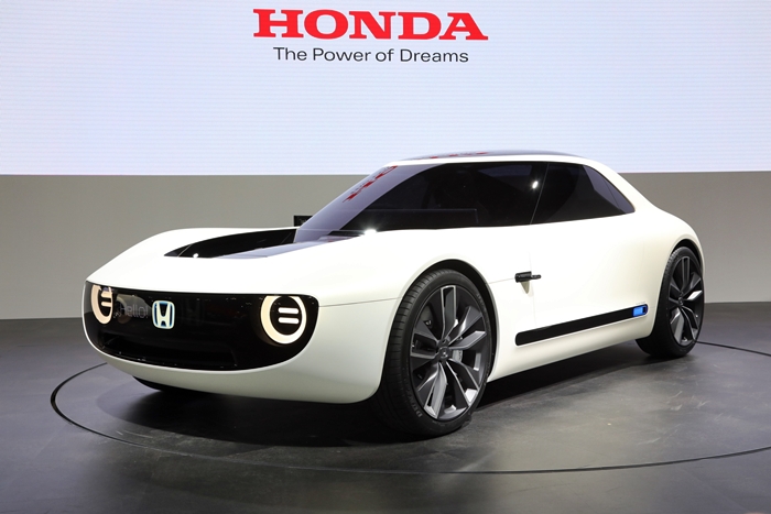 Honda-Sports-EV-concept-front-three-quarter-02