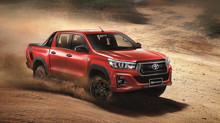 Toyota_REVO_1