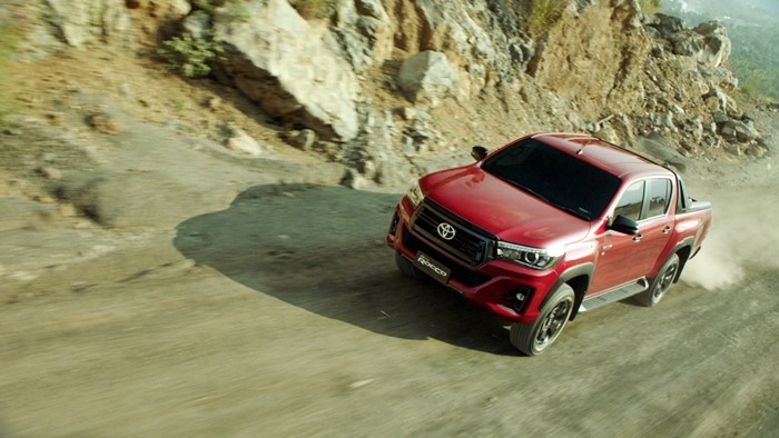Toyota_REVO_3