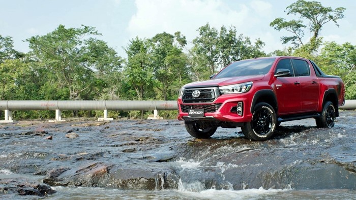 Toyota_REVO_5