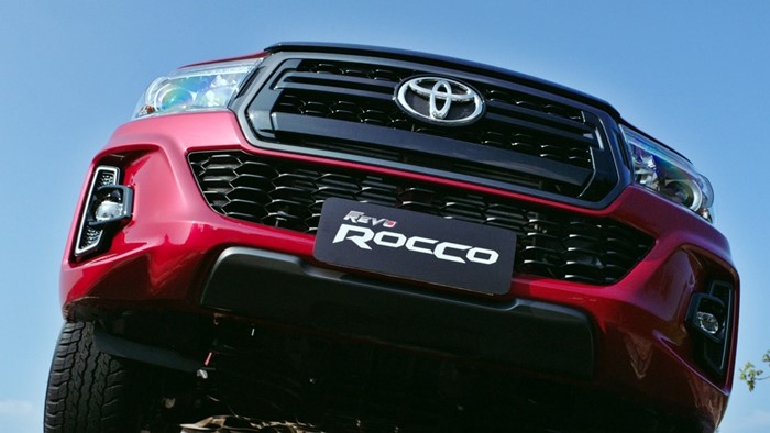 Toyota_REVO_9