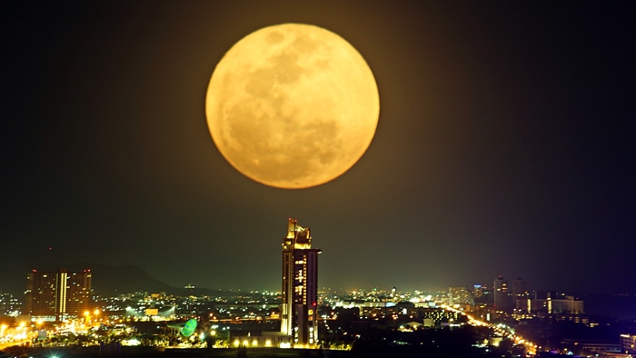 Super Full Moon by Vana Nava Sky Team_1