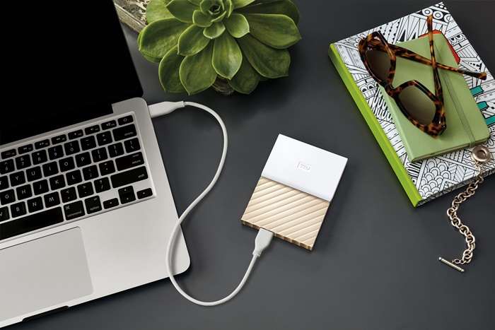 Lifestyle: My Passport Ultra (White-Gold)