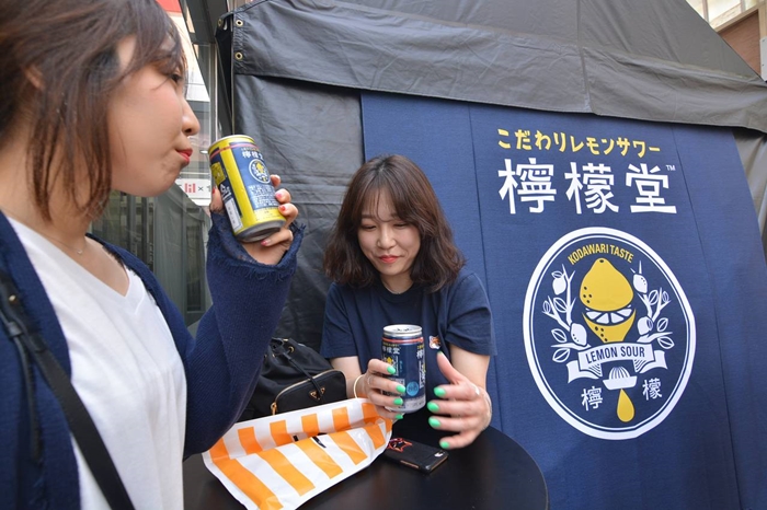 Resize Coca-Cola_chu-hai_02 (Cr. WSJ)