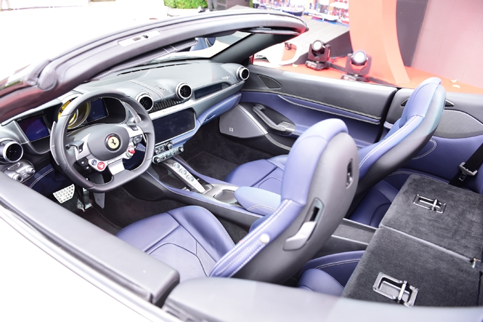 Ferrari Portofino (6)