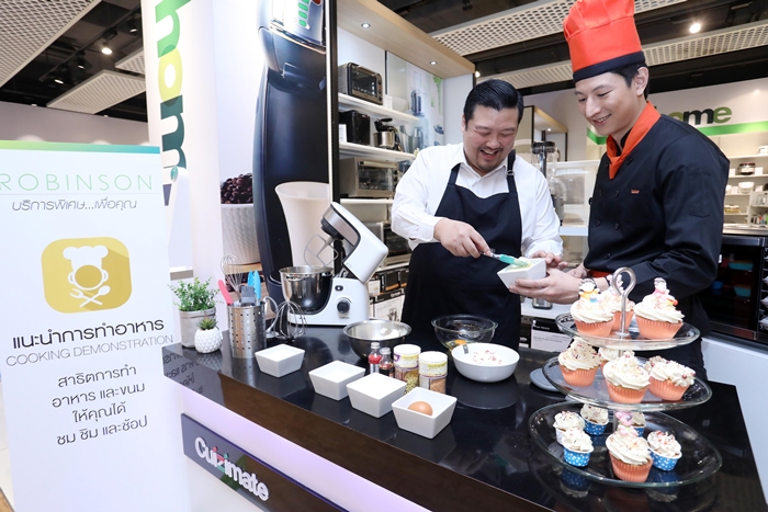 HOME - COOKING DEMONSTRATION