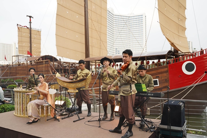 8 - ICONSIAM
