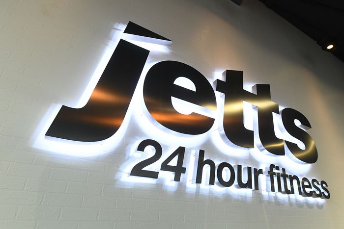 Resize Jetts Fitness_02