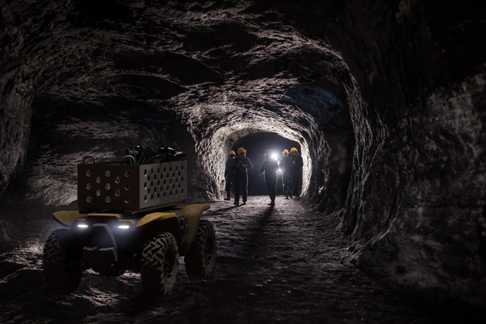 "Honda Autonomous Work Vehicle" Makes Off-Road Work Easier, Safe