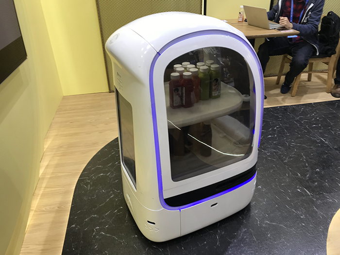 wechat-facial-pay-robot-drink-3