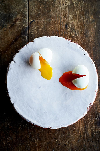 Blue Hill at Stone Barns - The red peper egg โดย The Washington Post