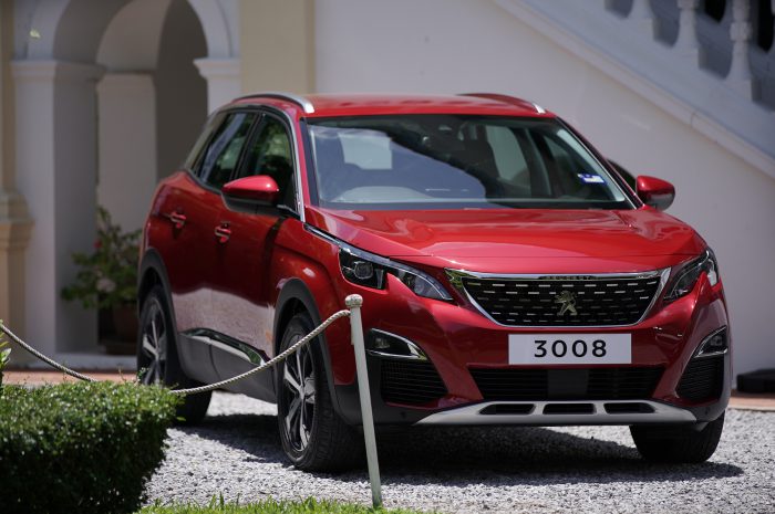 PEUGEOT 3008