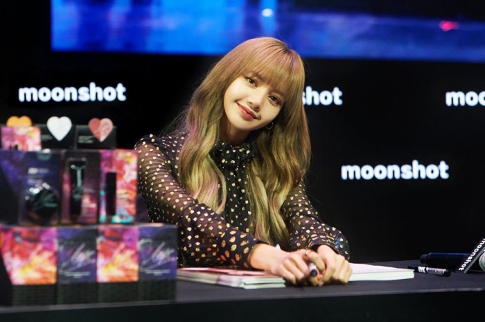 “LISA BLACKPINK” หรือ "ลิซ่า-ลลิษา มโนบาล" Brand Ambassador เครื่องสำอางเกาหลีนำเข้า moonshot