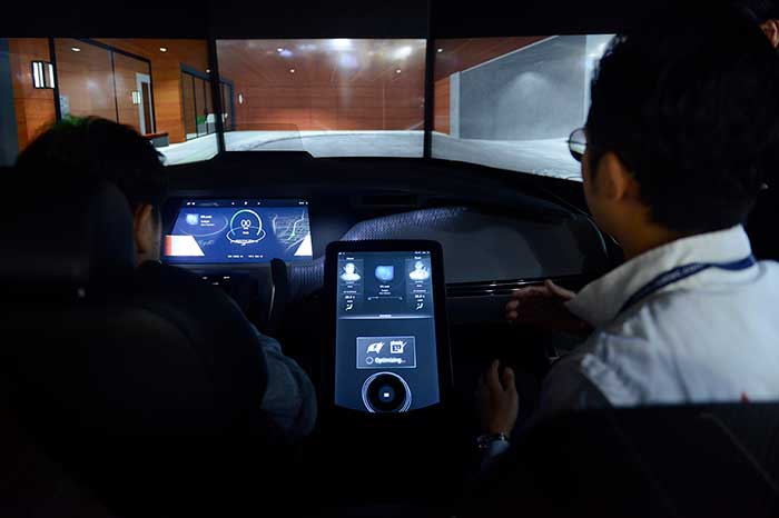 EMIRAI4 คอนเซ็ปคาร์สำหรับยุคการคมนาคมอัจฉริยะ หรือ Smart Mobility