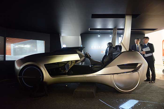 EMIRAI4 คอนเซ็ปคาร์สำหรับยุคการคมนาคมอัจฉริยะ หรือ Smart Mobility