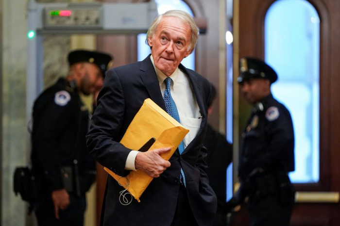 USA Seneter