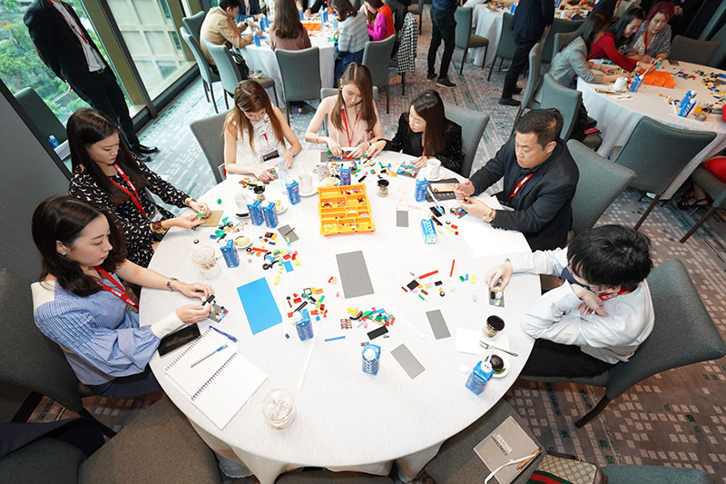 HELLO! CEO Branding – ค้นหาจุดเเข็ง Personal Branding ด้วยเทคนิค LEGO Serious Play